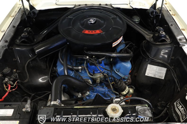 Unknown-Mustang-1966-White-Red-27