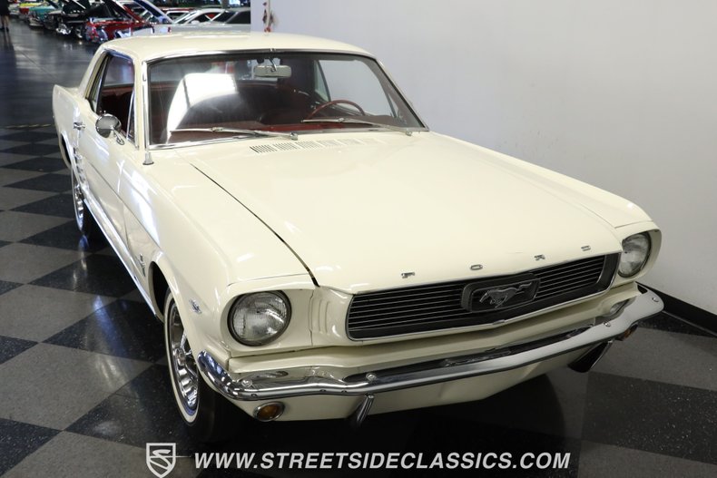 Unknown-Mustang-1966-White-Red-38