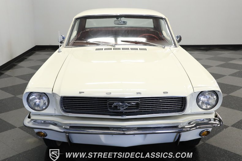 Unknown-Mustang-1966-White-Red