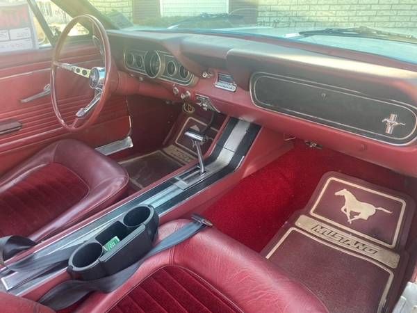Unknown-Mustang-1966-White-Red
