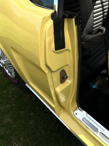 Unknown-Mustang-1966-Yellow-11
