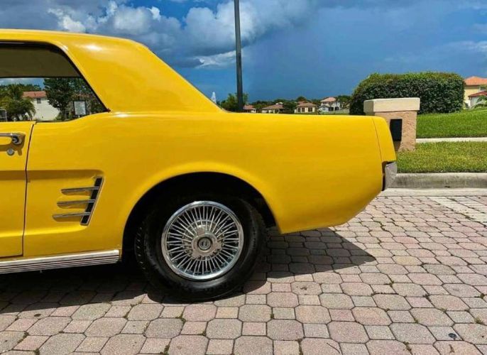 Unknown-Mustang-1966-Yellow-14