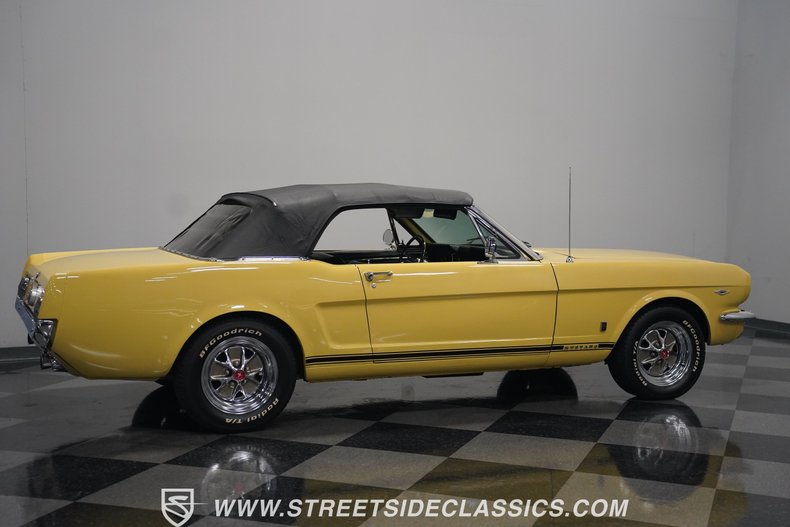 Unknown-Mustang-1966-Yellow-Black-15