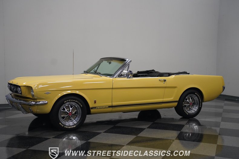 Unknown-Mustang-1966-Yellow-Black-26