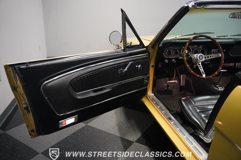 Unknown-Mustang-1966-Yellow-Black-41