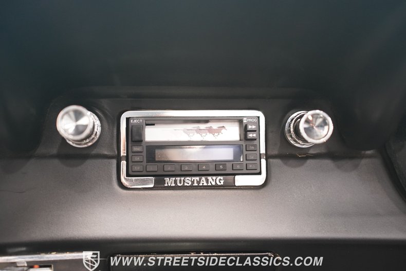 Unknown-Mustang-1966-Yellow-Black-47