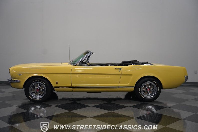 Unknown-Mustang-1966-Yellow-Black-6