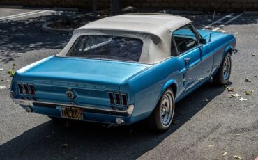 Unknown-Mustang-1967-Astro-Blue-Black-10
