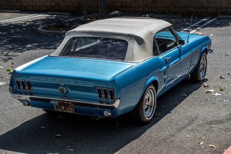 Unknown-Mustang-1967-Astro-Blue-Black-10