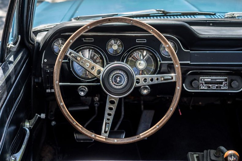 Unknown-Mustang-1967-Astro-Blue-Black-12