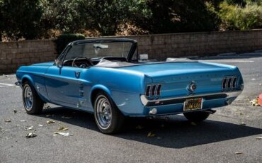 Unknown-Mustang-1967-Astro-Blue-Black-21