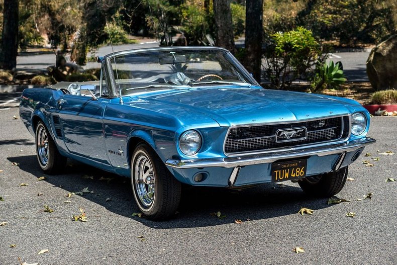 Unknown-Mustang-1967-Astro-Blue-Black-24