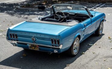 Unknown-Mustang-1967-Astro-Blue-Black-25