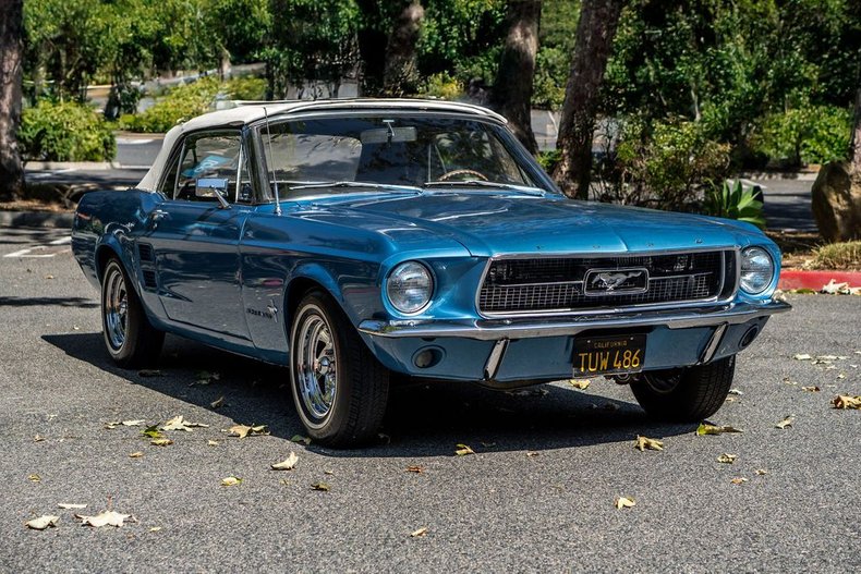 Unknown-Mustang-1967-Astro-Blue-Black-34
