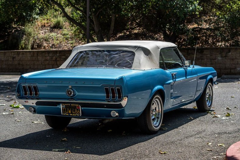 Unknown-Mustang-1967-Astro-Blue-Black-6