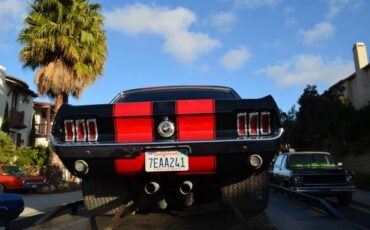 Unknown-Mustang-1967-BlackRed-Black-4