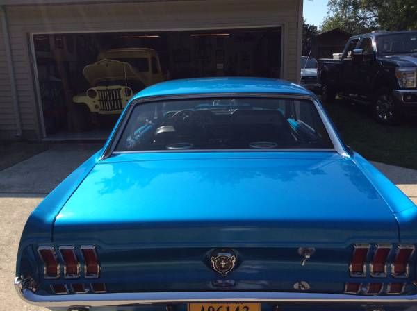 Unknown-Mustang-1967-Blue-Black-15