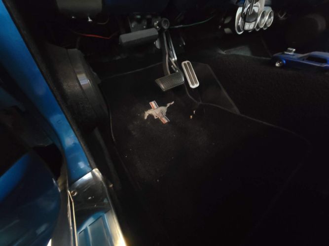 Unknown-Mustang-1967-Blue-Black-22