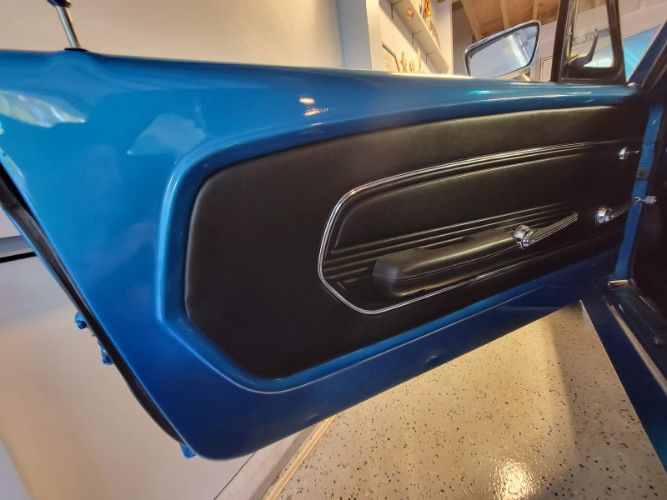 Unknown-Mustang-1967-Blue-Black-9