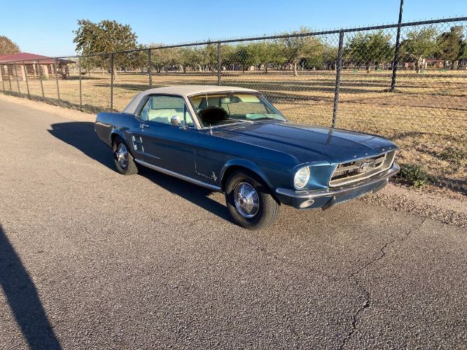 Unknown-Mustang-1967-Blue-White-2