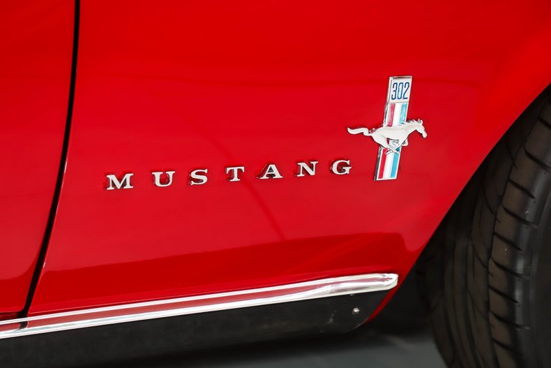 Unknown-Mustang-1967-Candy-Apple-Red-Black-18