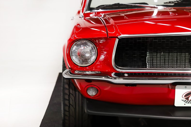 Unknown-Mustang-1967-Candy-Apple-Red-Black-31
