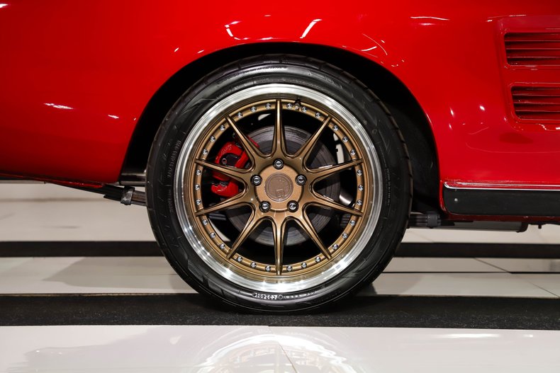 Unknown-Mustang-1967-Candy-Apple-Red-Black-38