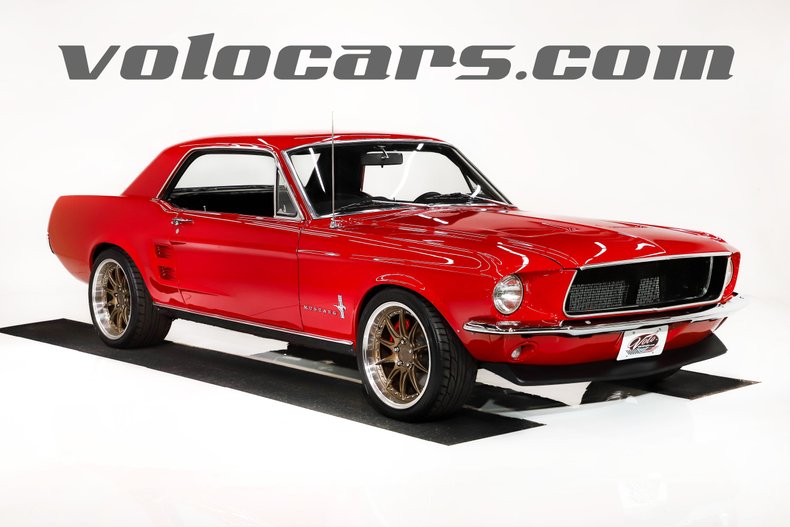 Unknown-Mustang-1967-Candy-Apple-Red-Black-48