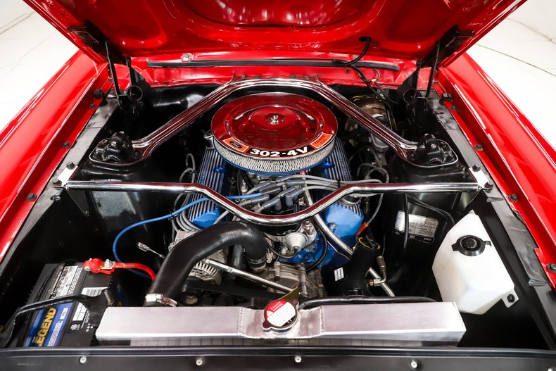 Unknown-Mustang-1967-Candy-Apple-Red-Black-5