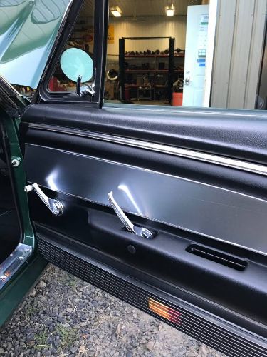 Unknown-Mustang-1967-Dark-Moss-Green-Black-4