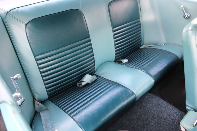 Unknown-Mustang-1967-Frost-Turquoise-Blue-12