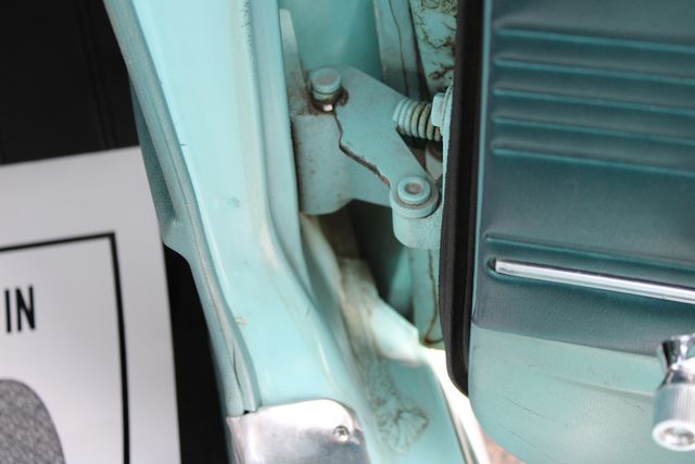 Unknown-Mustang-1967-Frost-Turquoise-Blue-13