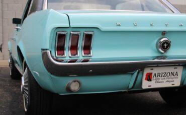 Unknown-Mustang-1967-Frost-Turquoise-Blue-16