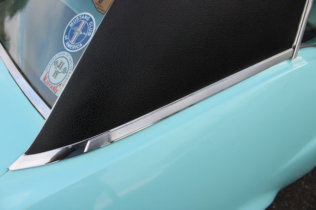 Unknown-Mustang-1967-Frost-Turquoise-Blue-30