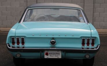 Unknown-Mustang-1967-Frost-Turquoise-Blue-4