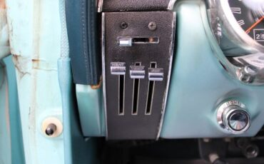 Unknown-Mustang-1967-Frost-Turquoise-Blue-40