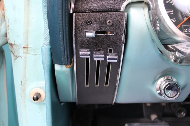 Unknown-Mustang-1967-Frost-Turquoise-Blue-40