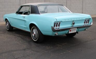 Unknown-Mustang-1967-Frost-Turquoise-Blue-6