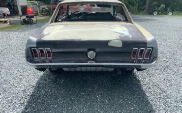 Unknown-Mustang-1967-Green-26