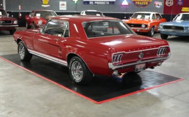 Unknown-Mustang-1967-Red-Black-2