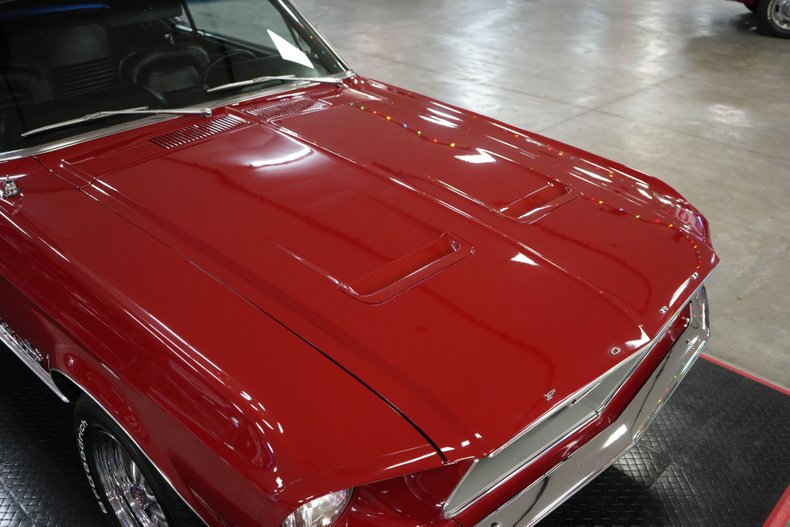 Unknown-Mustang-1967-Red-Black-3