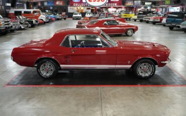 Unknown-Mustang-1967-Red-Black-30
