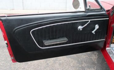 Unknown-Mustang-1967-Red-Black-35