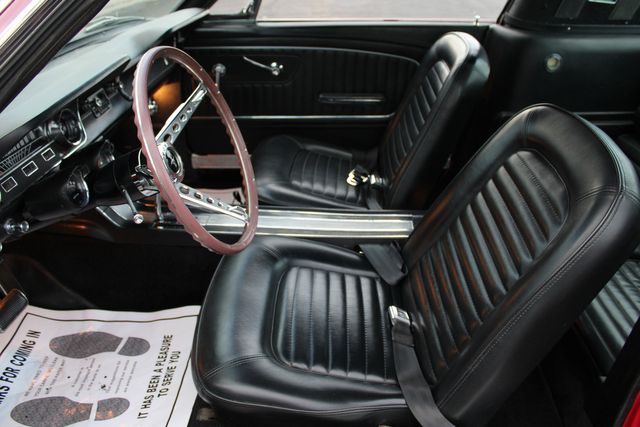 Unknown-Mustang-1967-Red-Black-37