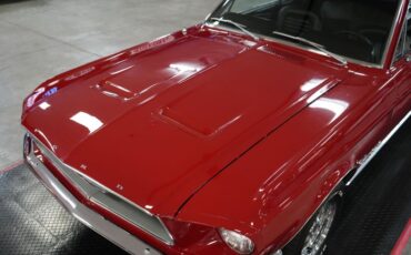 Unknown-Mustang-1967-Red-Black-4