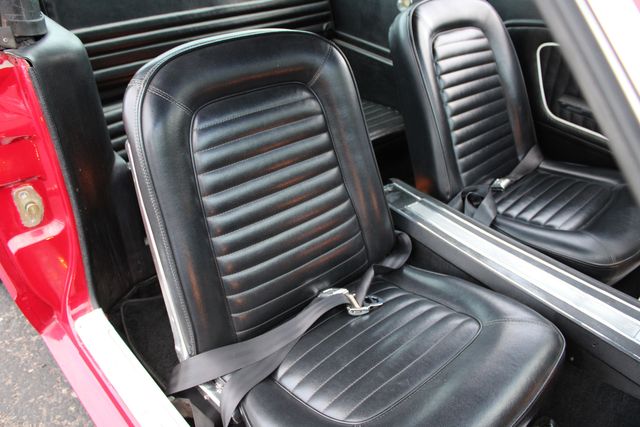 Unknown-Mustang-1967-Red-Black-46