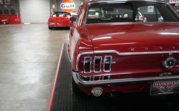 Unknown-Mustang-1967-Red-Black-49