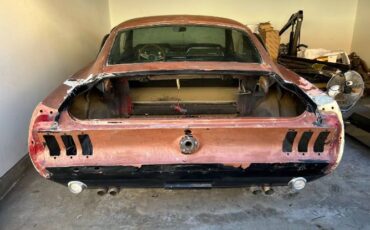 Unknown-Mustang-1967-Red-Sauterne-Gold-10