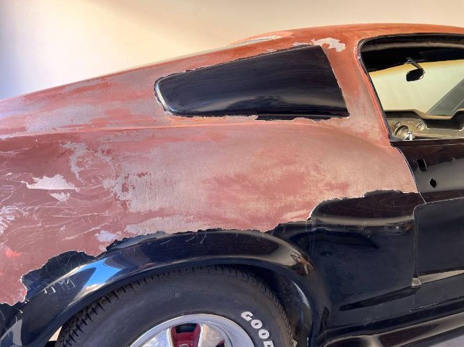 Unknown-Mustang-1967-Red-Sauterne-Gold-13