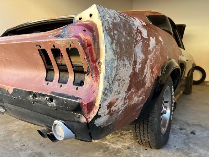 Unknown-Mustang-1967-Red-Sauterne-Gold-14
